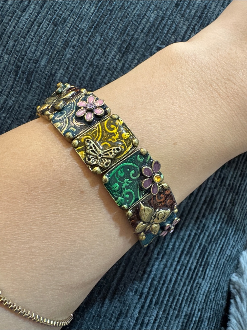 Gorgeous Multicolor Floral Butterfly Stretch Bracelet - Women Jewelry